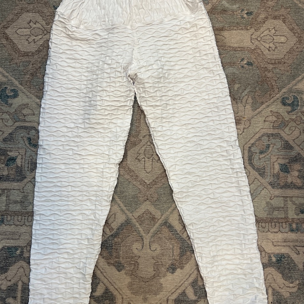 Women's White Textured Capri Leggings BBrazil BNWT